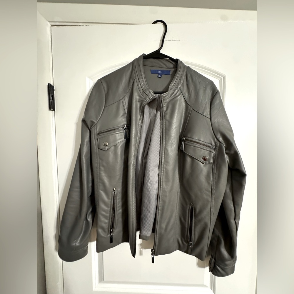 Apt. 9 women’s Gray Leather Jacket